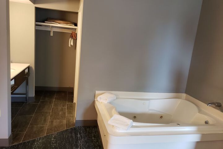 Room 132 of 169
