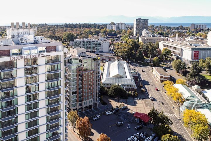 DoubleTree by Hilton Hotel & Suites Victoria