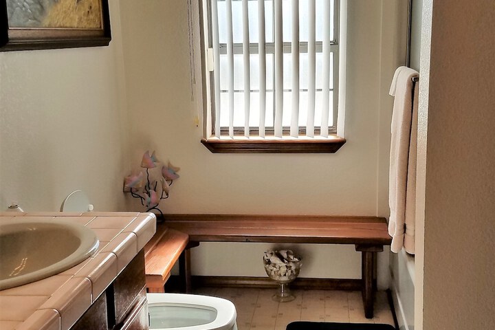 Room 8 of 22
