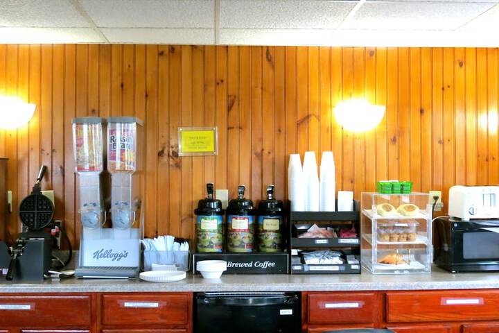Budget Host Airport Inn