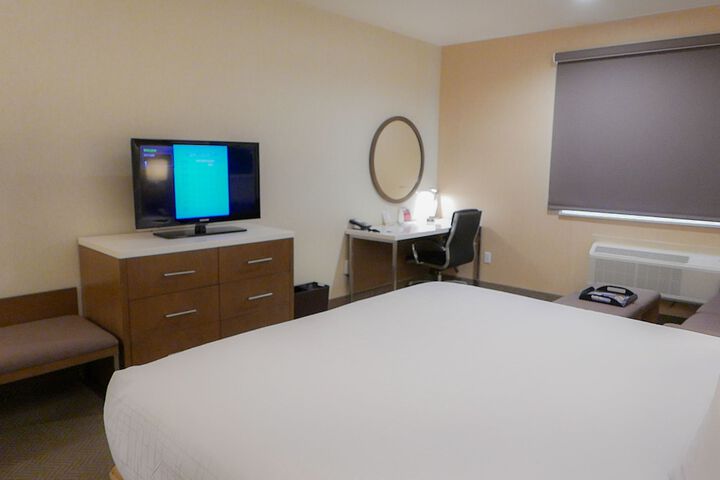 Room 19 of 84