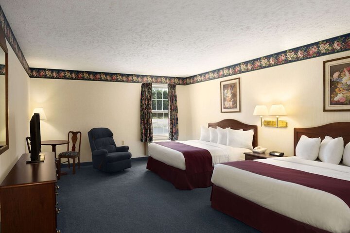 Room 11 of 15