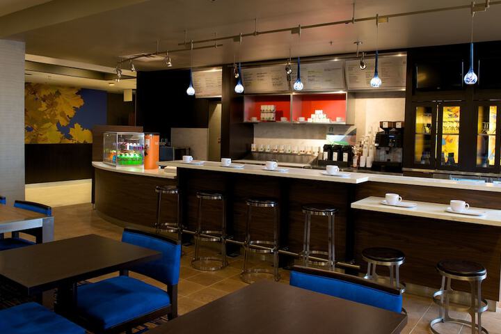 Courtyard by Marriott Bloomington