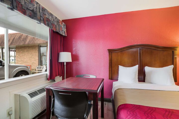 Room 22 of 26