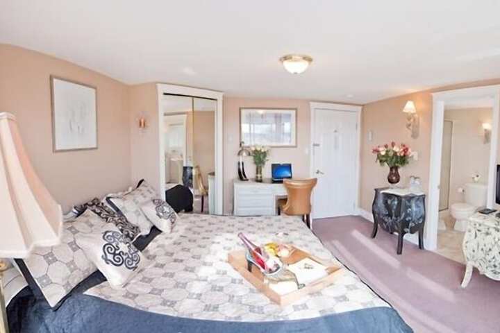 Ocean Breeze B & B