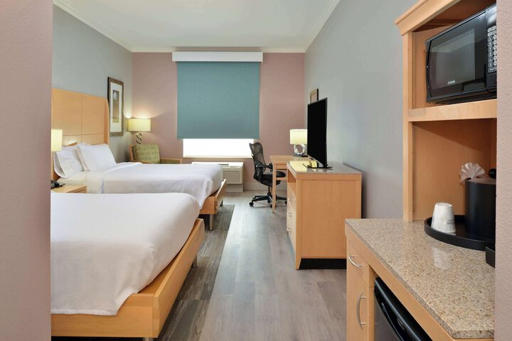 Room 28 of 50