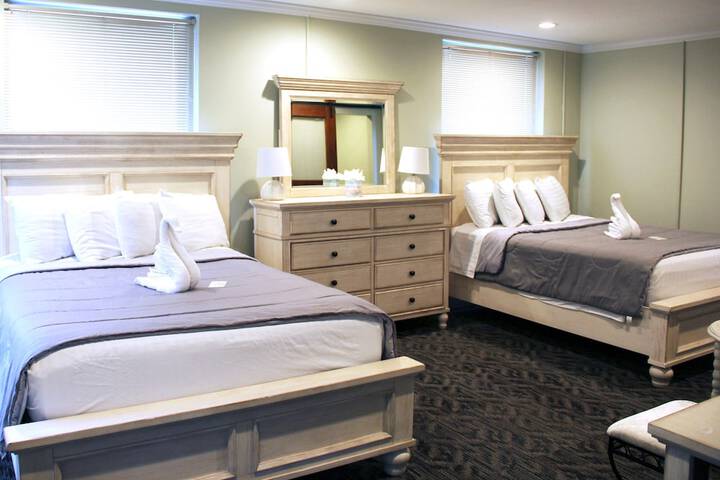 Room 169 of 223