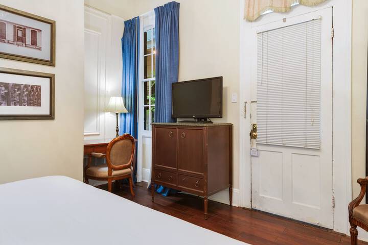 Room 34 of 57