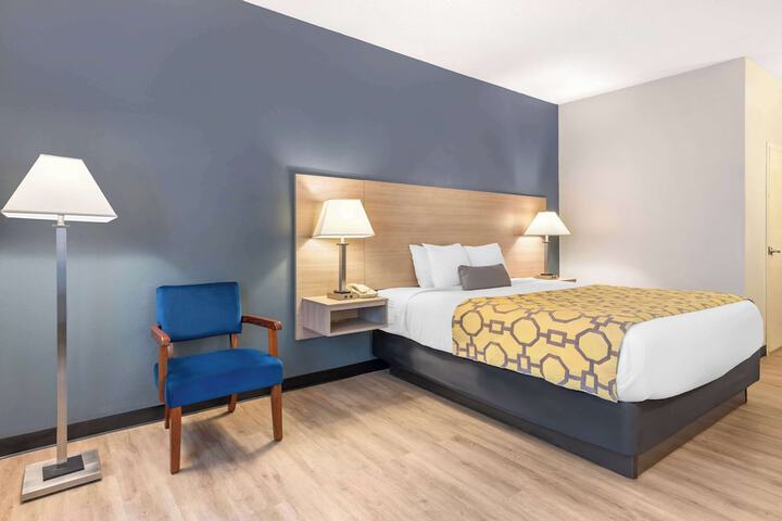 Room 34 of 51