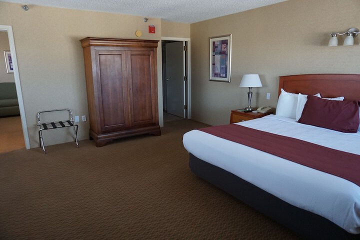 Room 20 of 33