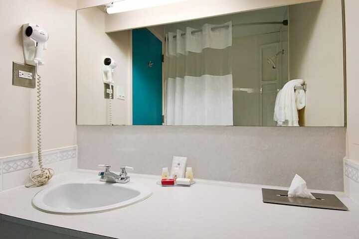 Room 18 of 34