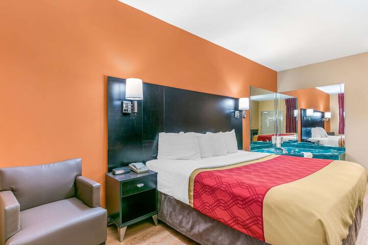 Room 31 of 34
