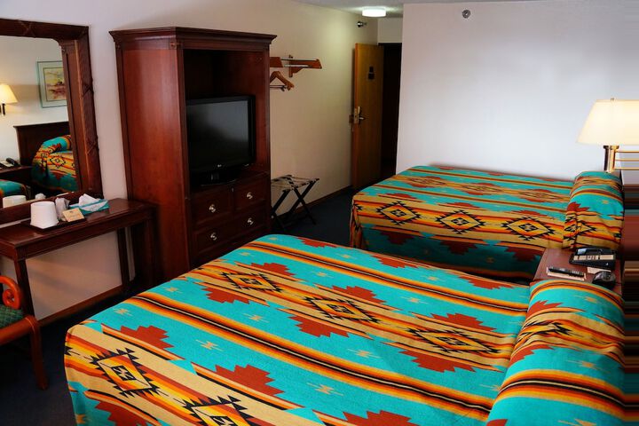 Room 6 of 35