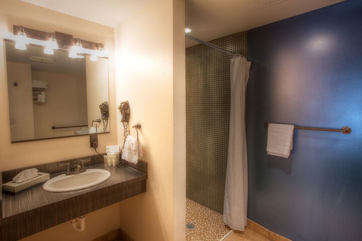 Room 13 of 48