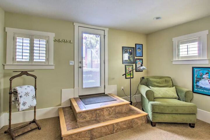 Room 16 of 32