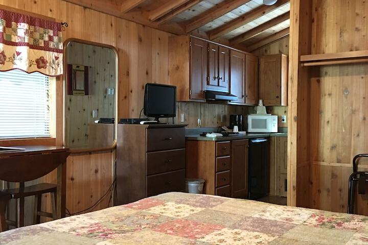 Room 33 of 86