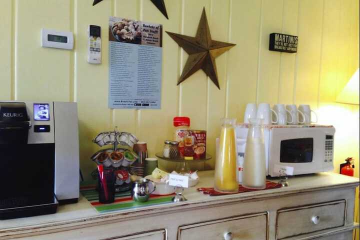 Breakfast/Coffee Service 85 of 108