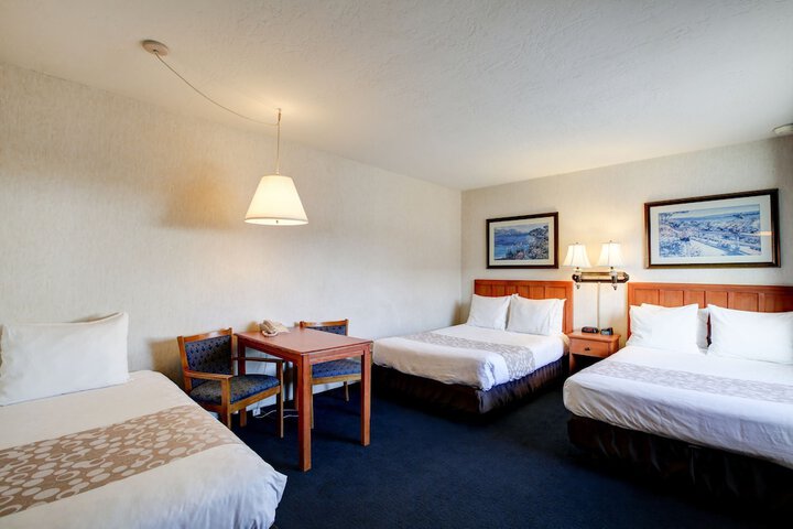 Room 12 of 38