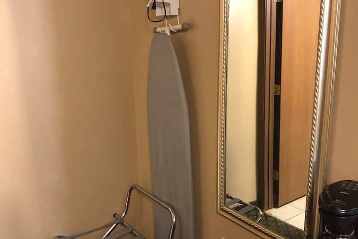 Riverton Inn & Suites