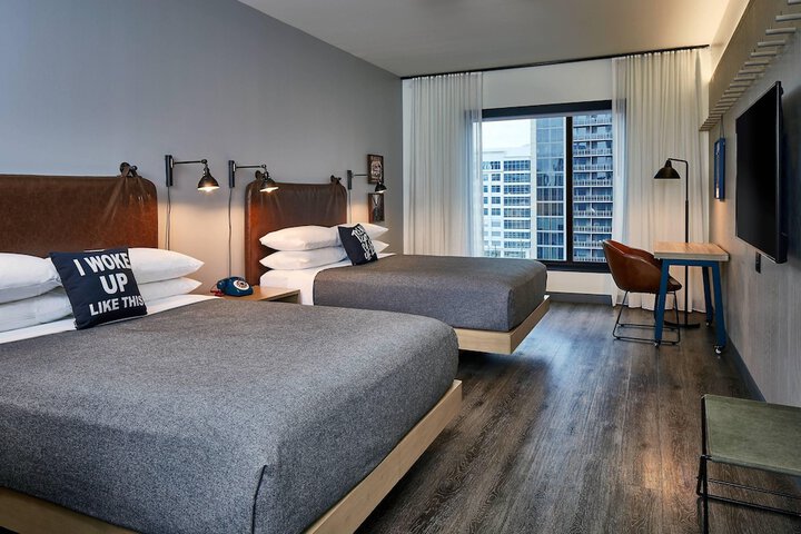 Room 17 of 51