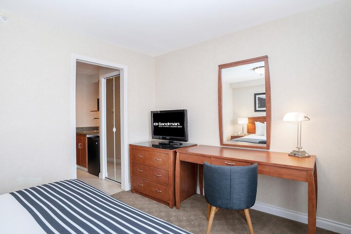 Room 49 of 73