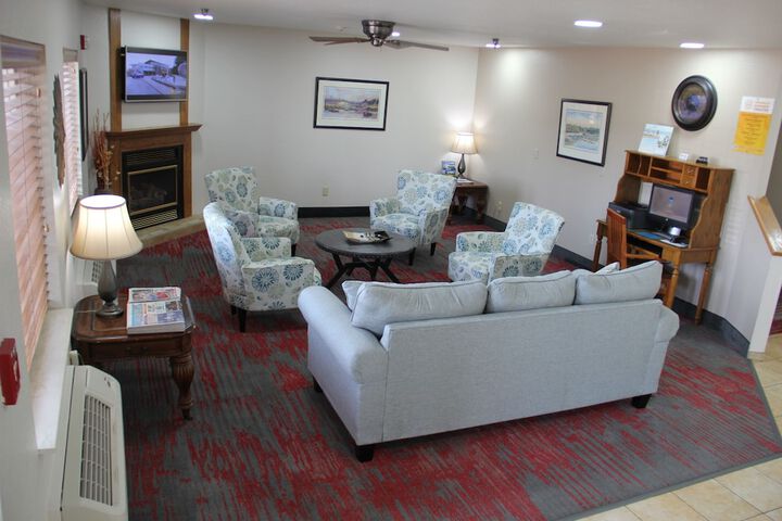 Ramada by Wyndham Spirit Lake / Okoboji