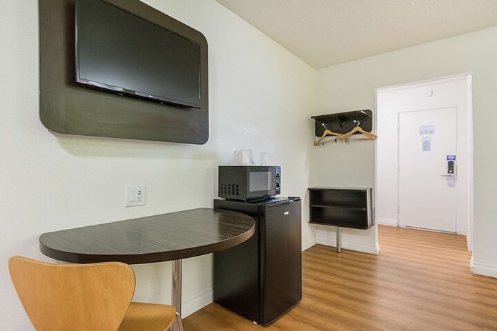 Room 18 of 40