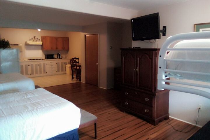 Room 27 of 89