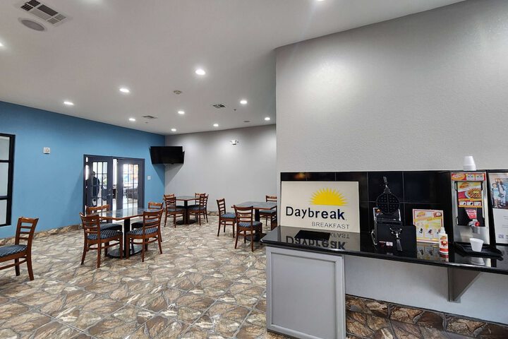 Days Inn by Wyndham Kemah