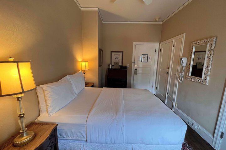 Room 45 of 69