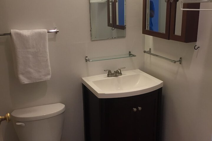 Room 15 of 34