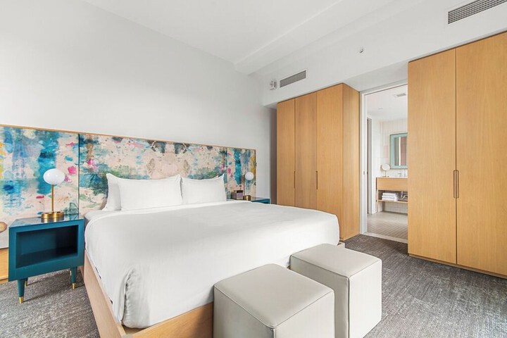 Room 124 of 164