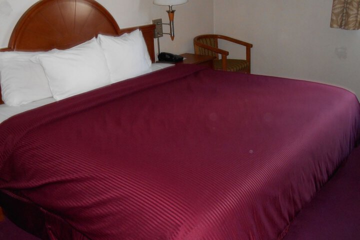 Room 18 of 27