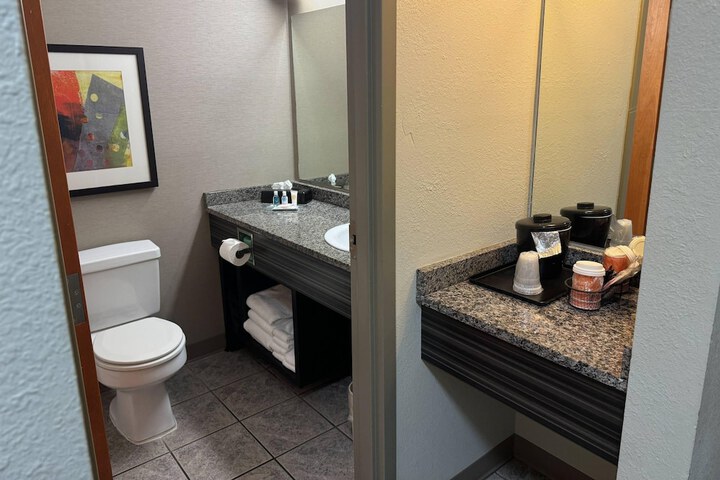 Comfort Inn Huntington near University area
