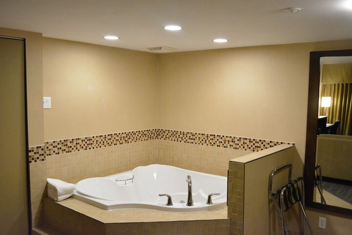 Hot Tub 44 of 46