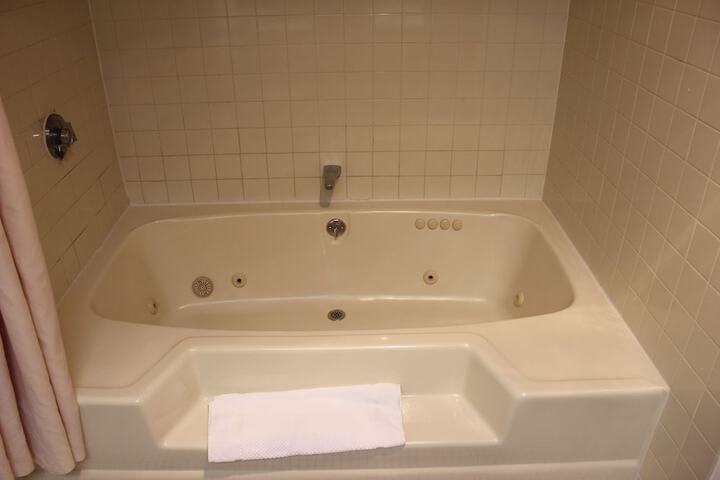 Room 10 of 43