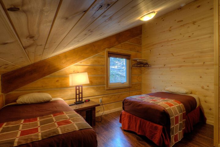Room 105 of 160
