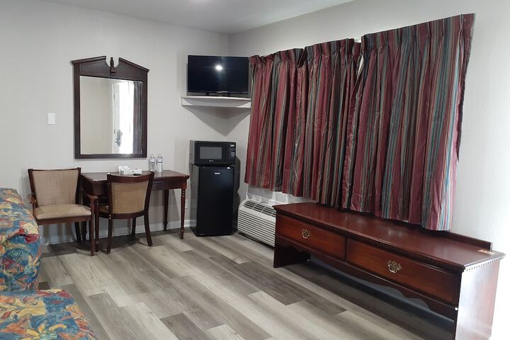 Room 14 of 35