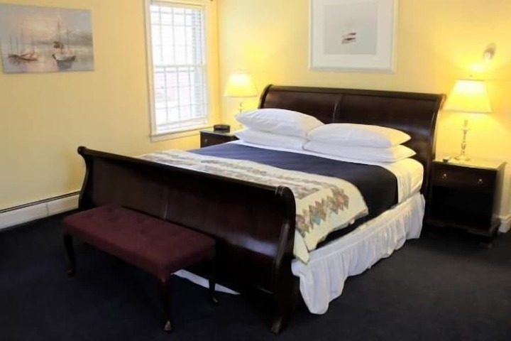 Room 35 of 43