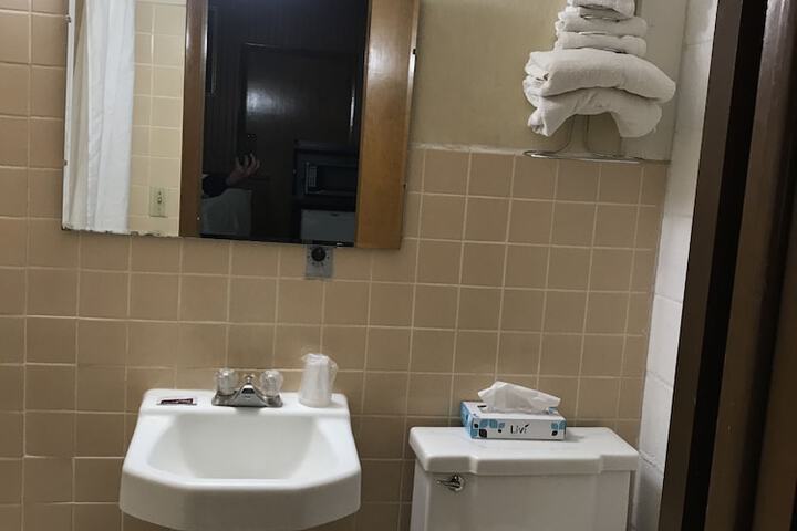 Room 26 of 61