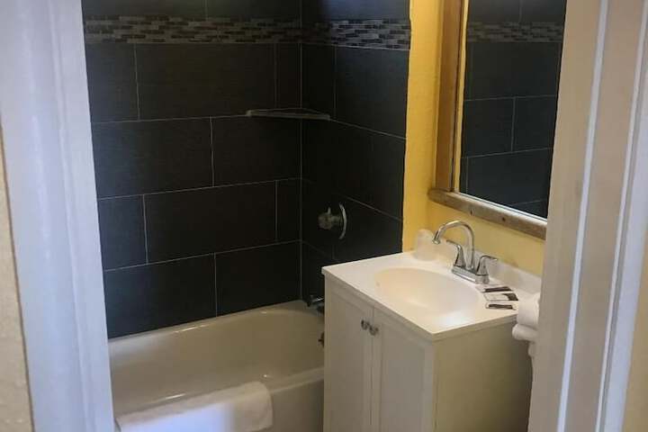 Room 14 of 17