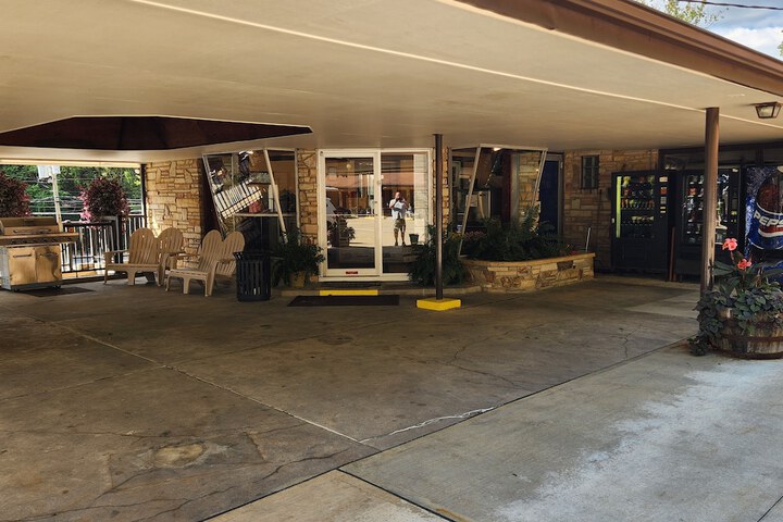 Jefferson Hills Motel