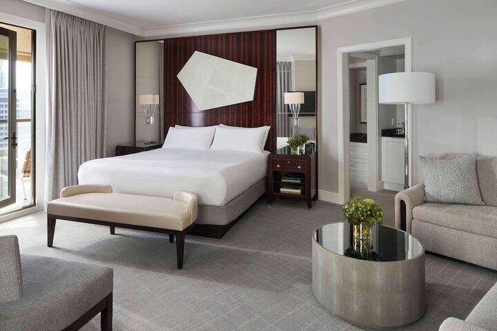 Room 40 of 126