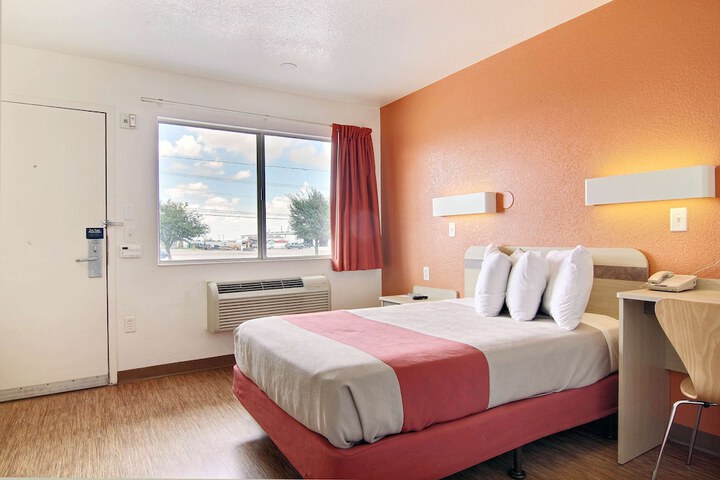 Room 20 of 30