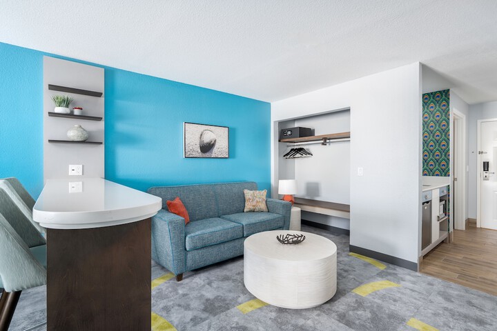 Room 7 of 34