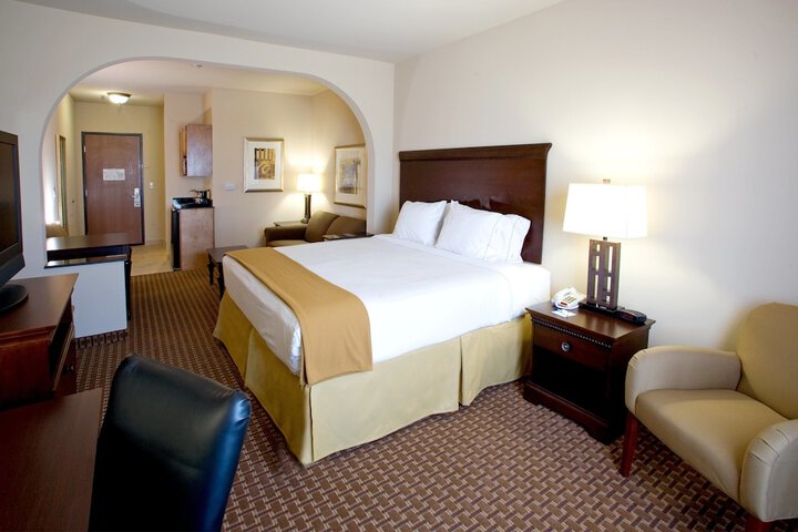 Room 11 of 29