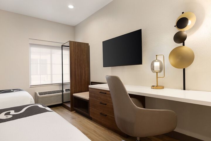 Room 38 of 60