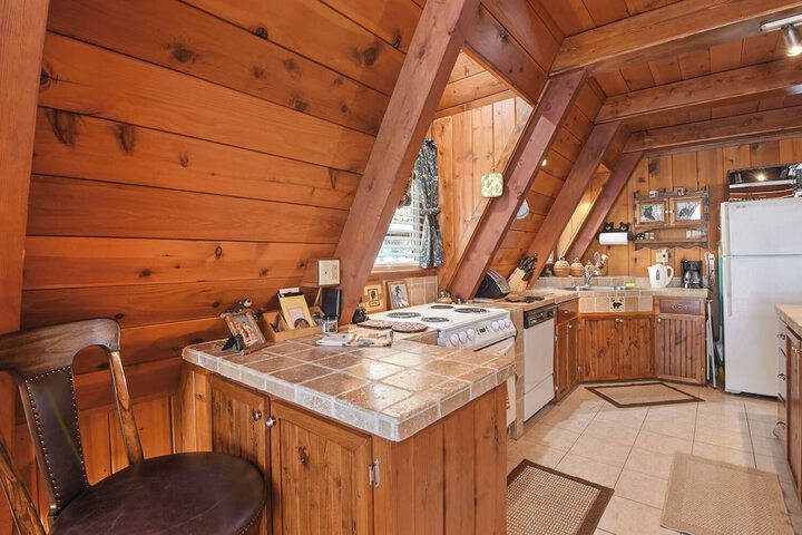 Beautiful Mountain Getaway