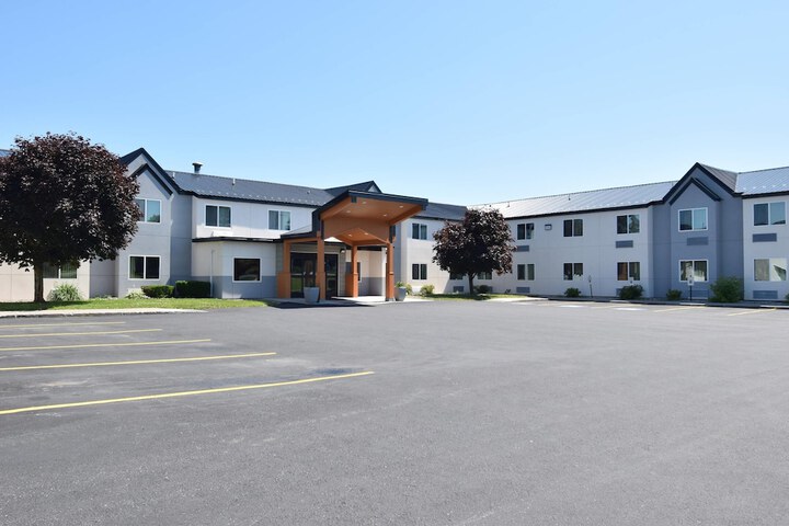 Quality Inn & Suites Watertown Fort Drum
