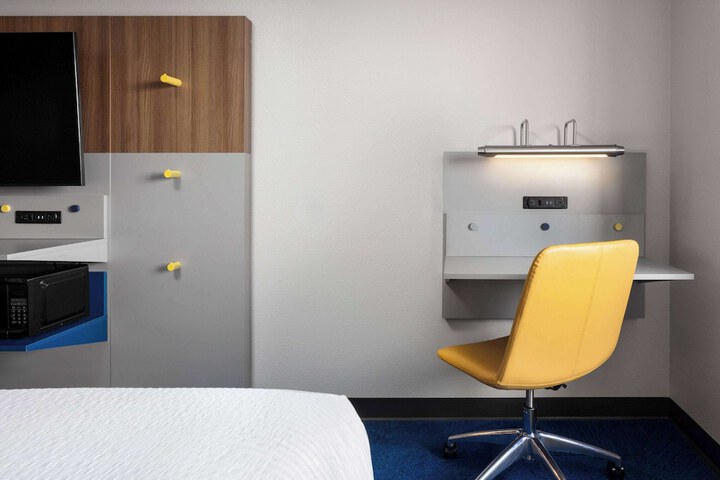 Room 49 of 57